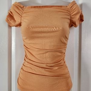 No Boundaries Ruched Tee!